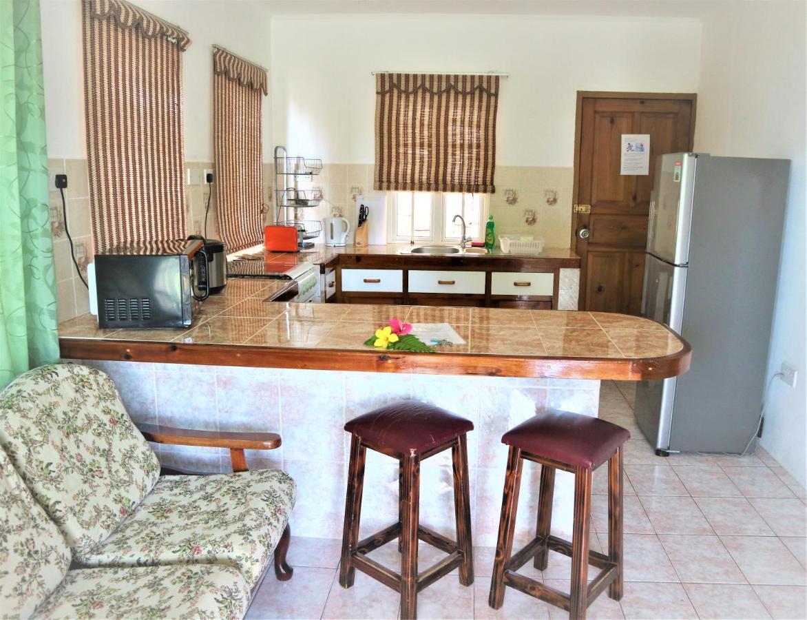 Seychelles Yellow Petals Apartment Anse Boileau Екстериор снимка